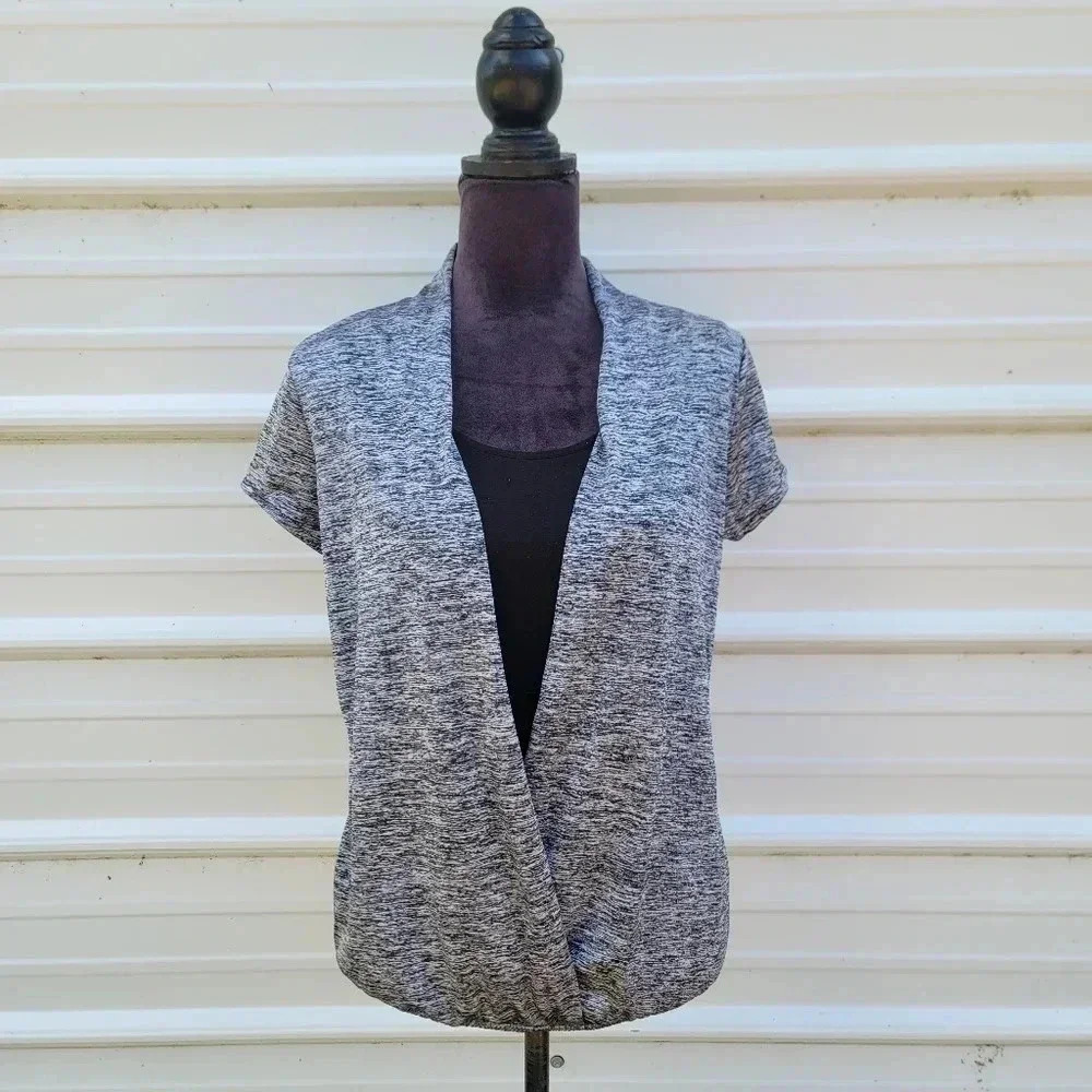 Maurices Top Blouse Shirt Womens Gray Black Wrap Front Short Sleeve Sz M